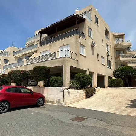 Sea View Apartment Near The Beach Paphos Exterior photo