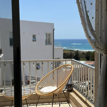 Sea View Apartment Near The Beach Paphos Exterior photo